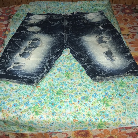 Men dash distress jean shorts - Picture 3 of 7